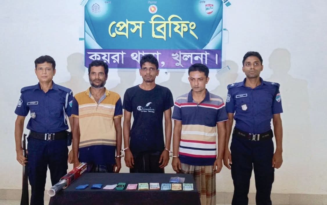 ‎মাদক ও নগদ অর্থ সহ কয়রায় তিন চিহ্নিত ইয়াবা  কারবারি গ্রেপ্তার