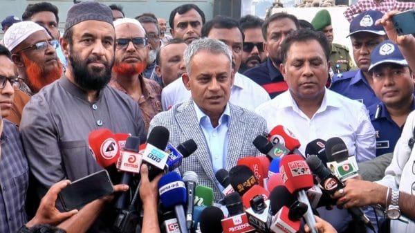 আগামী পাঁচ বছরের মধ্যে ভোলাকে দেশের মূল ভুখন্ডের সাথে যুক্ত করার পরিকল্পনা রয়েছে বর্তমান সরকারের