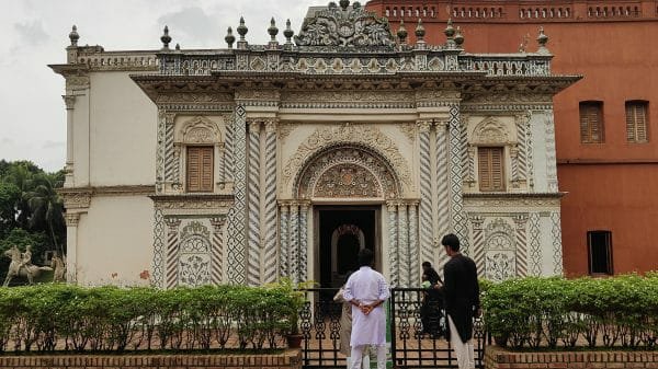 বিচার বিভাগীয় কমিশন চেয়ে প্রধানমন্ত্রীর নিকট স্বারক লিপি